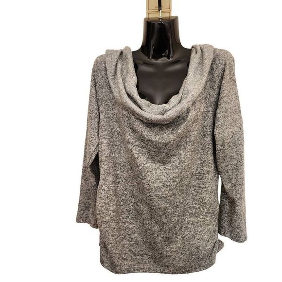 No Boundaries Gray Off the Shoulder Soft Knit Sweater Size XXL Juniors - Picture 2 of 4